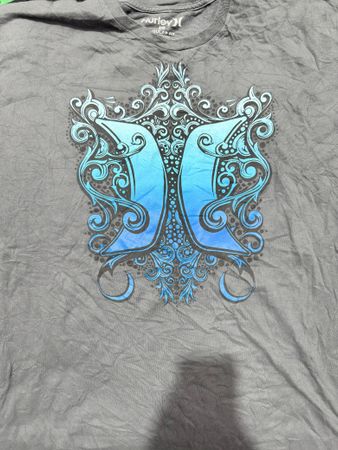 Hurley T shirts 50 pieces