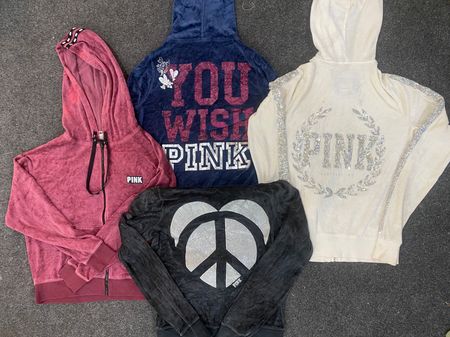 SD0110 - Victoria Secret Pink Tops - 33 Pieces
