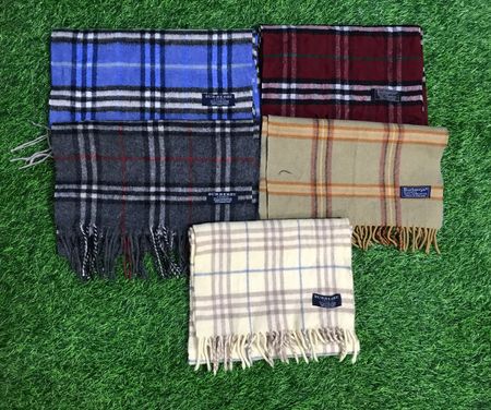 Écharpes Y2k Burberry 300 pièces