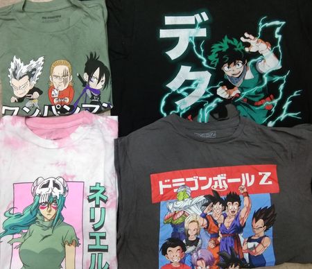 ZH0037 T-shirts Anime/Cartoon Japonais - 15 pièces