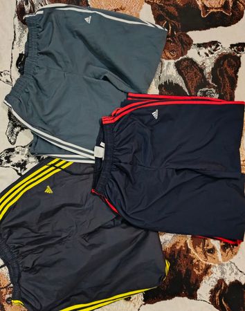 ADIDAS TRAININGSHOSEN 33 STÜCK