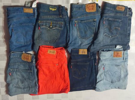 LEVI'S MINI SHORTS (ID 1099)