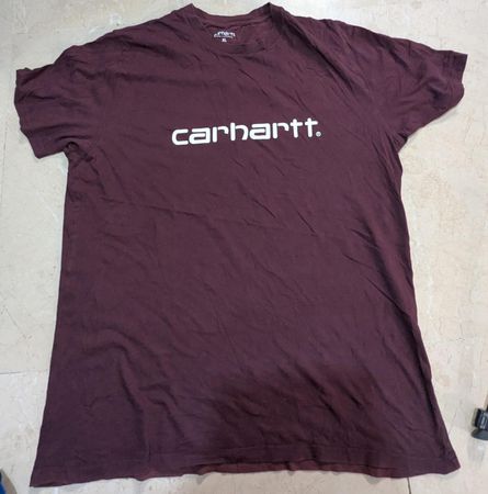 Pacote premium autêntico de 20 peças de camisetas Carhartt para homens.