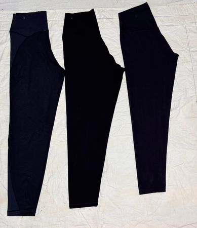 Offline by Aerie leggings black colour 33 pieces