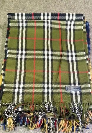 Burberry scaves 200pcs