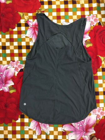 Femme Lululemon, Gymshark, Athleta, Offline et d'autres marques mélange ensemble