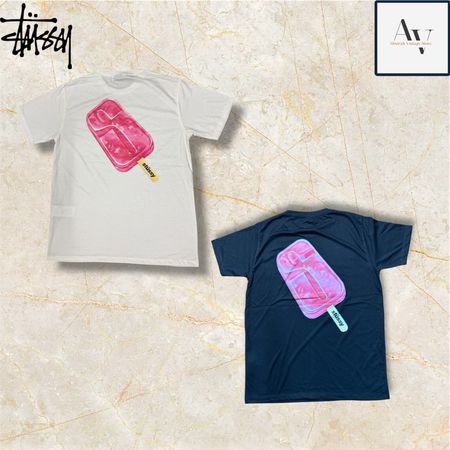 T-shirts glacés noir et blanc relookés par Stussy