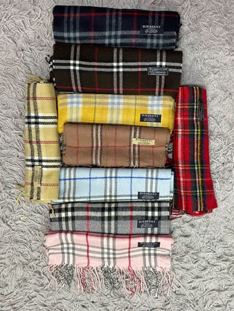 Écharpes Burberry Y2K 100 pièces
