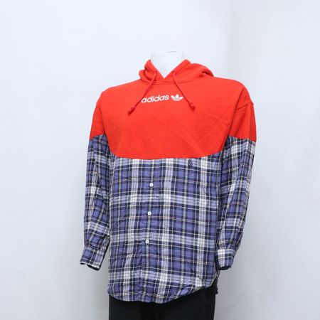 CR-76 Chemise à capuche demi-à-demi recyclée