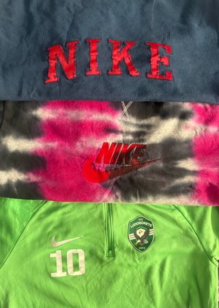 Sweatshirts et hoodies Nike