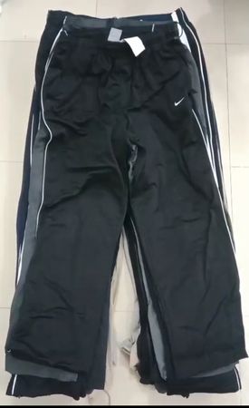 ナイキ トラックパンツ