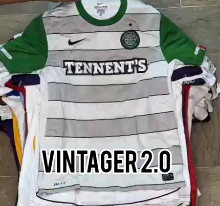 特別なビンテージフットボールジャージ