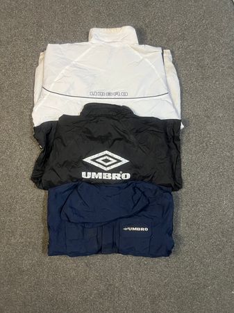 Chaqueta rompevientos Umbro