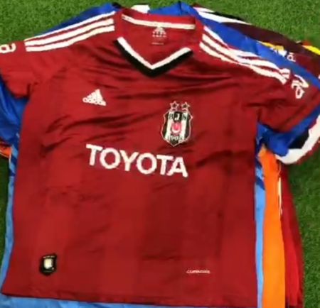 本物のヴィンテージフットボールジャージ