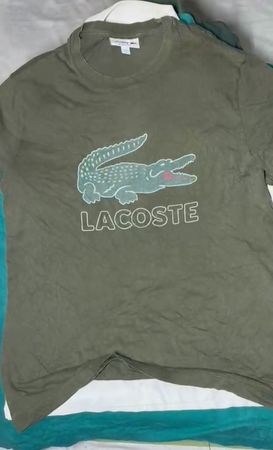 ラコステのTシャツ