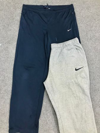 プレミアムナイキトラックパンツ