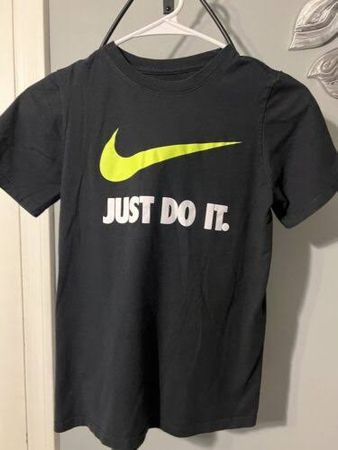 T-shirt Nike