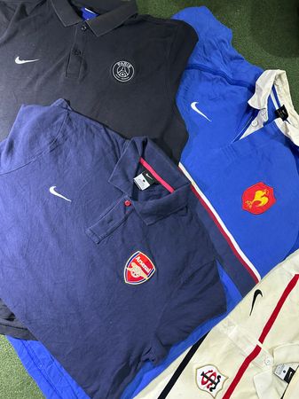 Nike Collar Tshirt Vintage