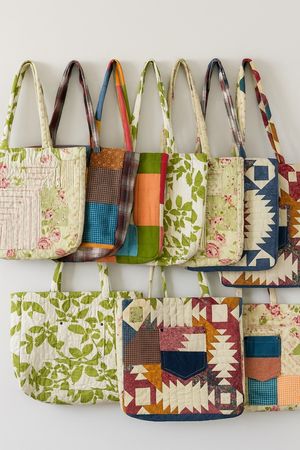 Upcycelte Stepp-Umhängetaschen