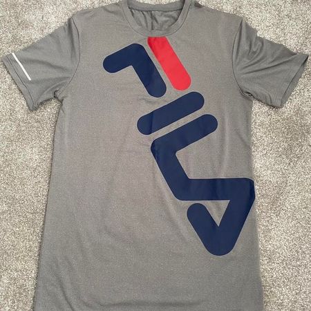 フィラ Tシャツ