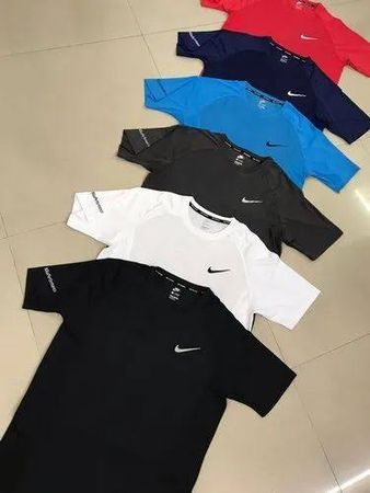 T-shirt classique Nike