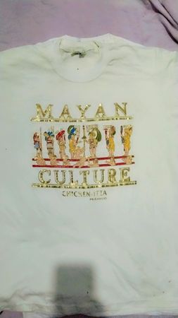 Unbarnded t shirt