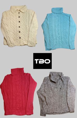 KNIT WEAR WITH CABLE