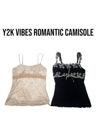 Camisole romantique avec des vibes Y2K