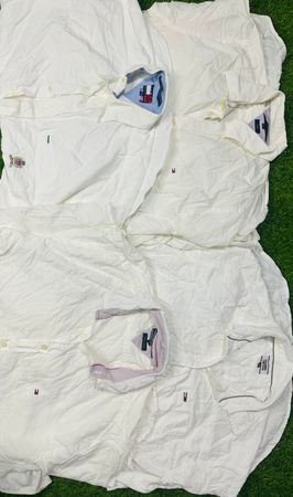 Camisa social Tommy Hilfiger.