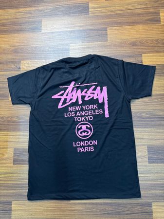 Stussy style retravaillé tour mondial en logo rose