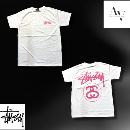 T-shirts à double S noir et blanc relookés par Stussy.