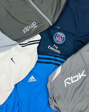 ブランドトラックジャケット