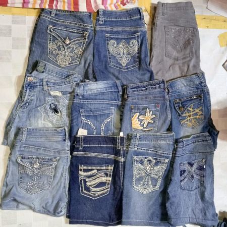 NINE WEST AND OTHER BRAND MINI SHORTS (ID 675)