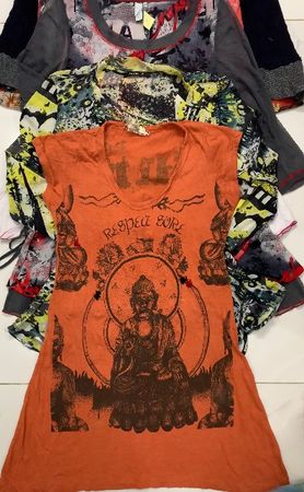 The Graphic Girl S-1217