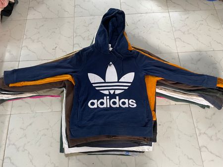 Crewnecks et hoodies Adidas
