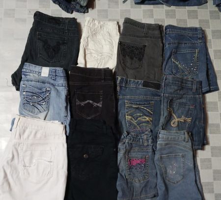 FADED GLORY  AND OTHER MIX BRANDS MINI SHORTS (MD 1197)