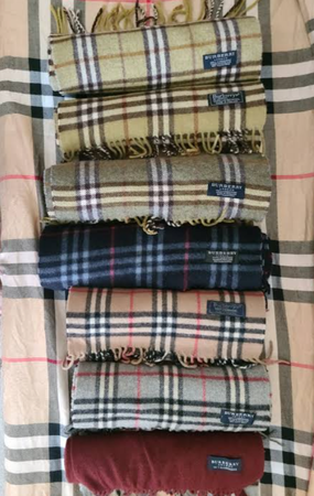 Écharpes vintage Burberry