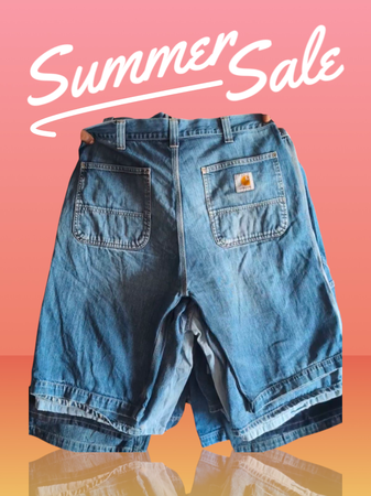 Branded denim shorts - 34 pieces