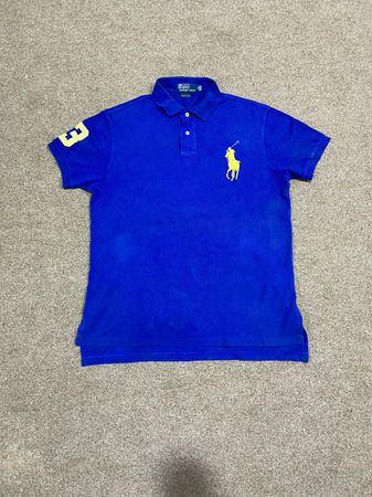Polo Shirt" in Italian is "Polo Shirt".
