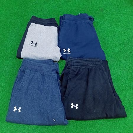 Under Armour Trousers And Capri