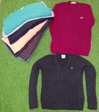 ラコステのセーター