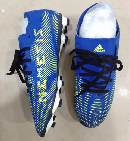 CR4676 CHAUSSURES DE FOOTBALL VINTAGE MARQUÉES