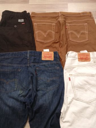 #117 Men Branded Levi's Shorts -16