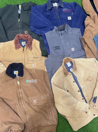 Man carhartt jacket  good colour