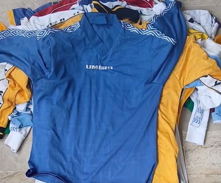 Maillots de conception de modèle de football vintage