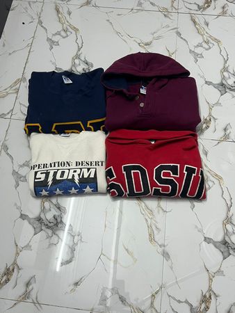 ラッセル スウェット シャツ & フーディ