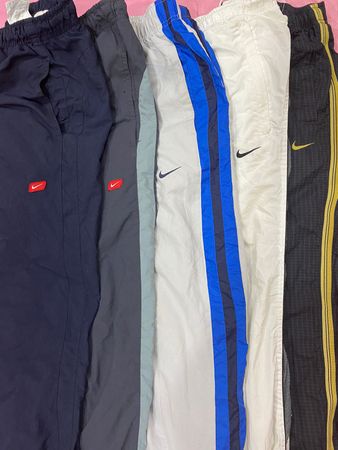 ナイキ トラックパンツ