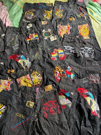 Coogi embroidery jeans