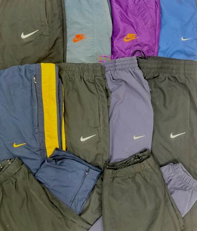 ナイキ トラックパンツ