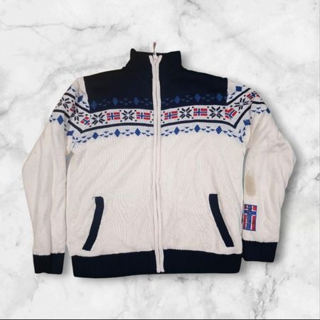 Unisex Sweater Collection – Men & Women | Premium Winter Wear